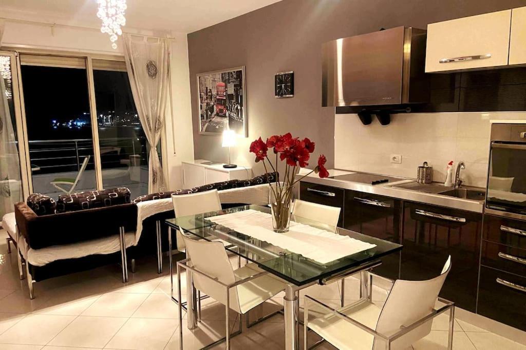 In Centro Con Vista Mare E Garage Privato *