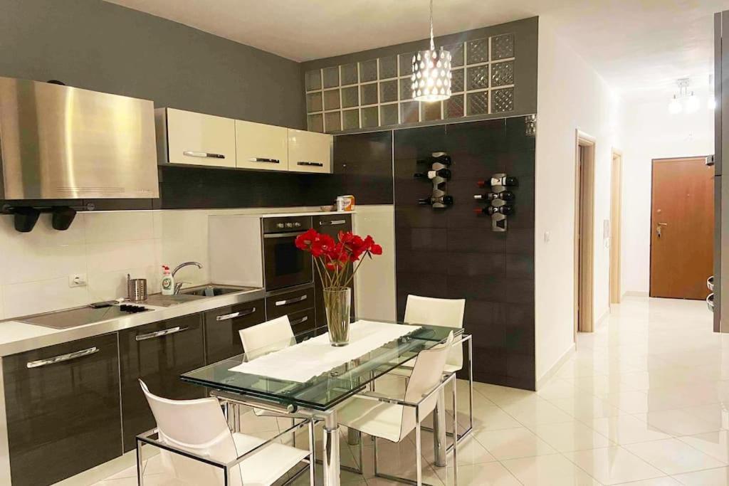 Apartament In Centro Con Vista Mare E Garage Privato Saranda